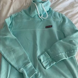 Vineyard Vines sweatshirt